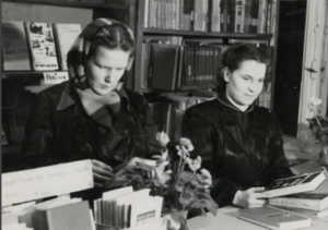 Grāmatas, lasīšana, notikumi bibliotēku vēstures fotogrāfijās: Jaunciems