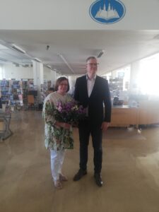 Rīgas Centrālo bibliotēku apmeklē Rīgas mērs Vilnis Ķirsis