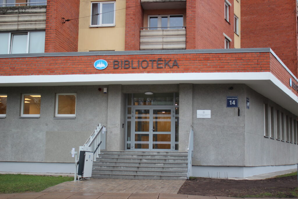 Lasītājus gaida atjaunotā RCB filiālbibliotēka “Rēzna”