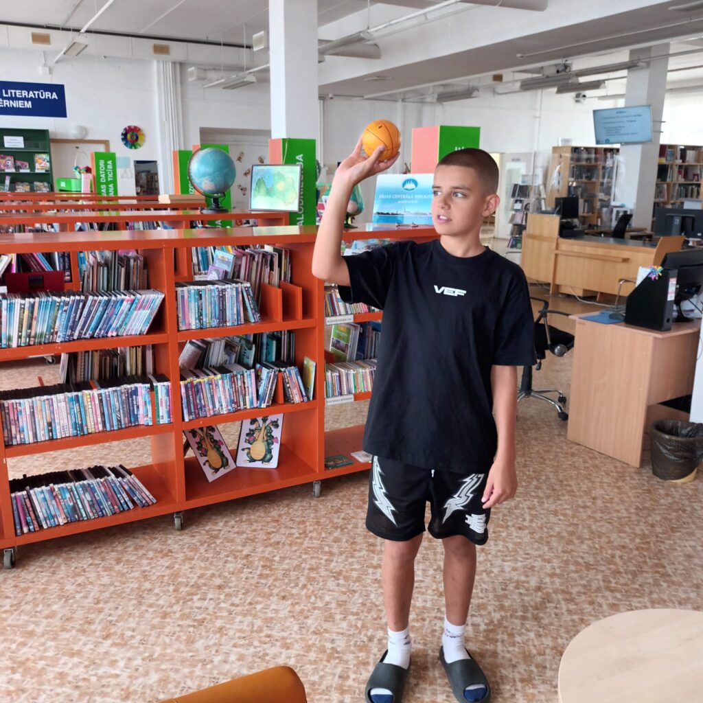 Met grozā Rīgas Centrālajā bibliotēkā!