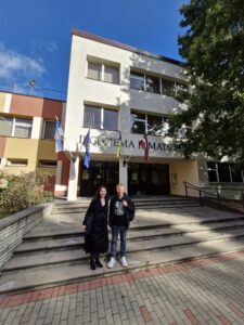 Svinam dzeju Iļģuciemā