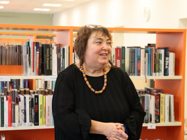 Pasākuma moderatore RCB Daugavas un Bišumuižas filiālbibliotēku vadītāja Anna Dunajevska