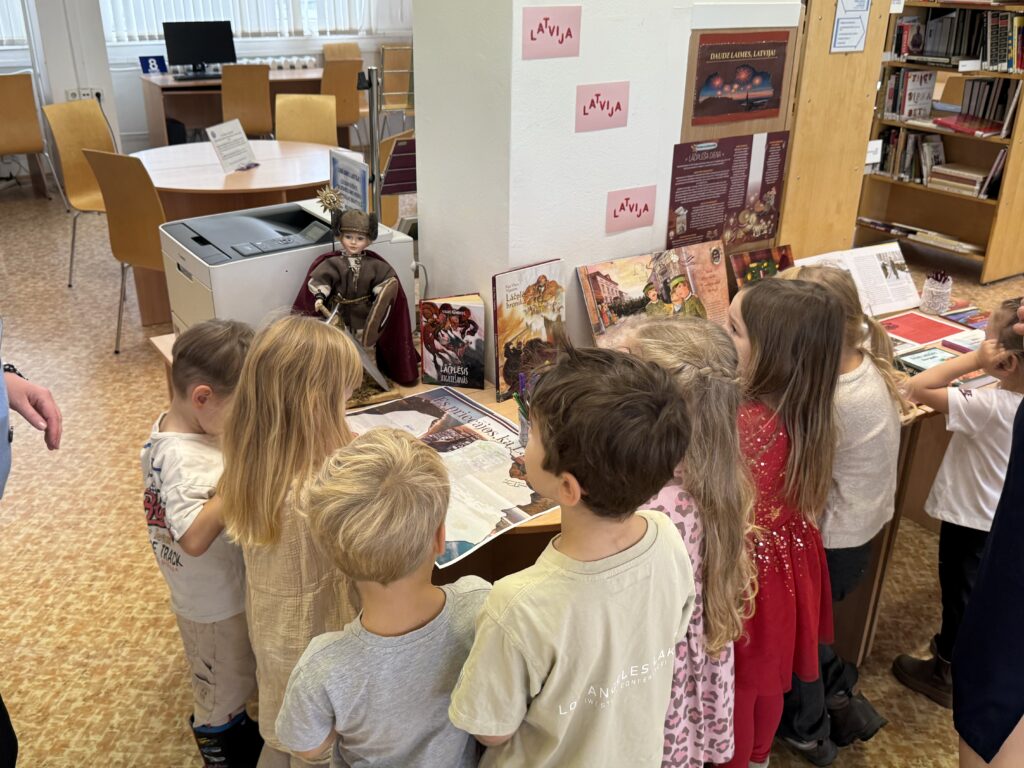 Priekpilna diena bibliotēkā