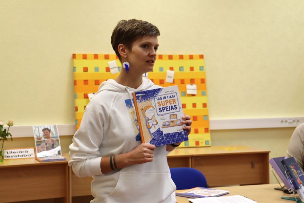 “Pārdaugavā” viesojas rakstniece Lelde Jauja