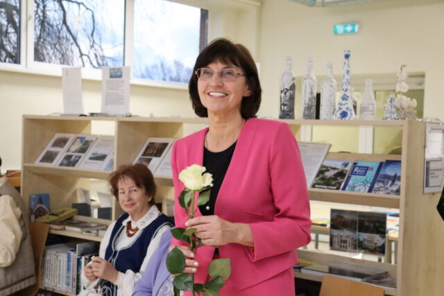 RCB Imantas filiālbibliotēkas galvenās bibliotekāres Anita Tarvida...