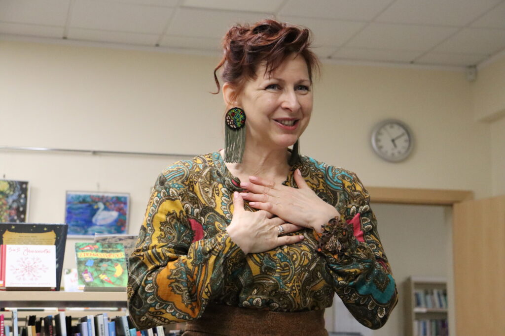 Vakars Ķengaragā kopā ar aktrisi un grāmatu autori Zani Daudziņu