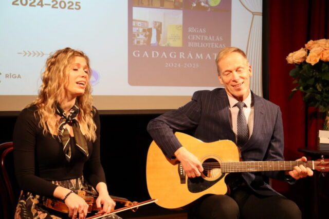 Mūzika skanēja dziesminieka Arņa Miltiņa un Laimas Miltiņas izpildījumā