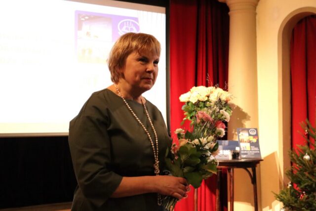 Vārds Lailai Baumanei, Rīgas valstspilsētas pašvaldības Izglītības, kultūras un sporta departamenta Kultūras institūciju un nemateriālā mantojuma Kultūras iestāžu, mūzikas un mākslas skolu programmas vadītājai