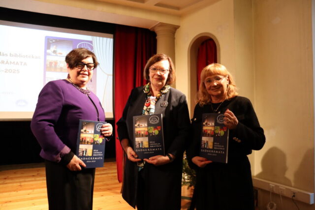 RCB direktore Dzidra Šmita kopā ar viešņām no Lietuvas