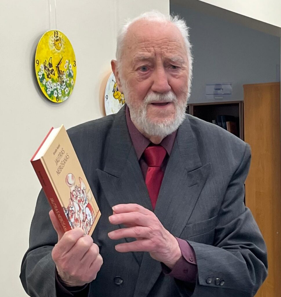 Es dzīvoju priecīgi. Tikšanās ar Arnoldu Auziņu